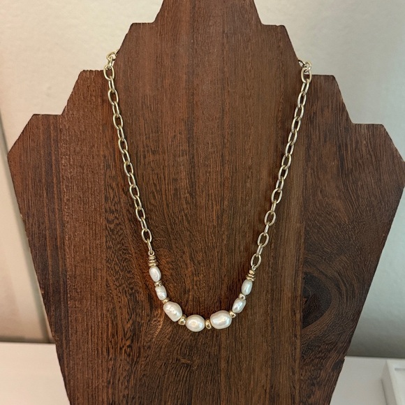 Kendra Scott Pearl Necklace - Picture 1 of 1